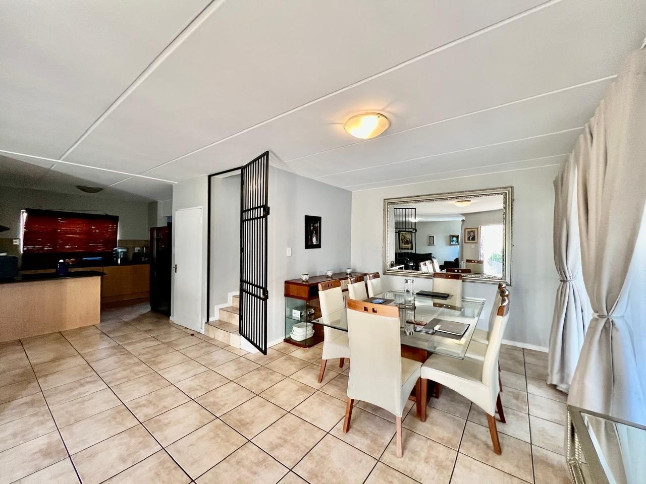 House for sale in Bloubosrand, Randburg, 150 m²