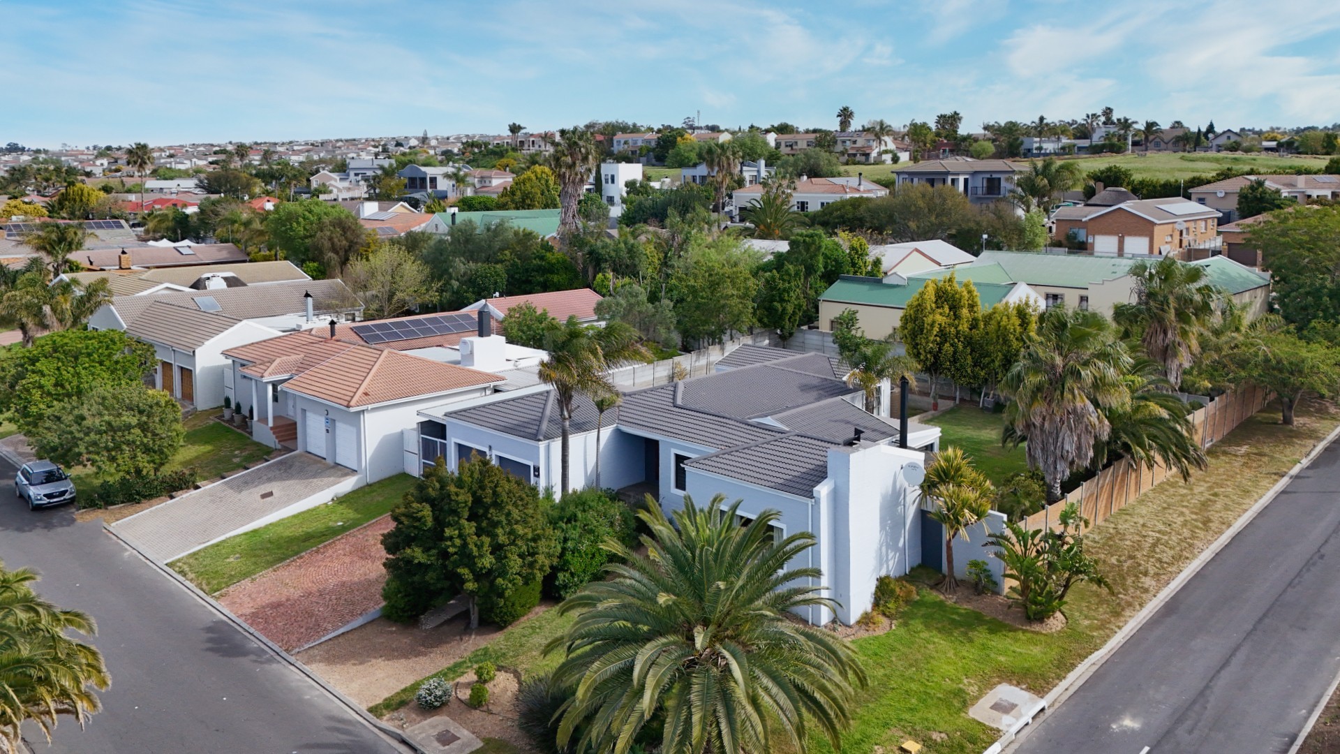 House for sale in Uitzicht, Durbanville, 247 m²