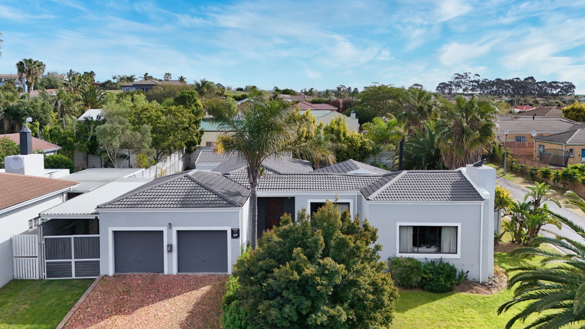 House for sale in Uitzicht, Durbanville, 247 m²