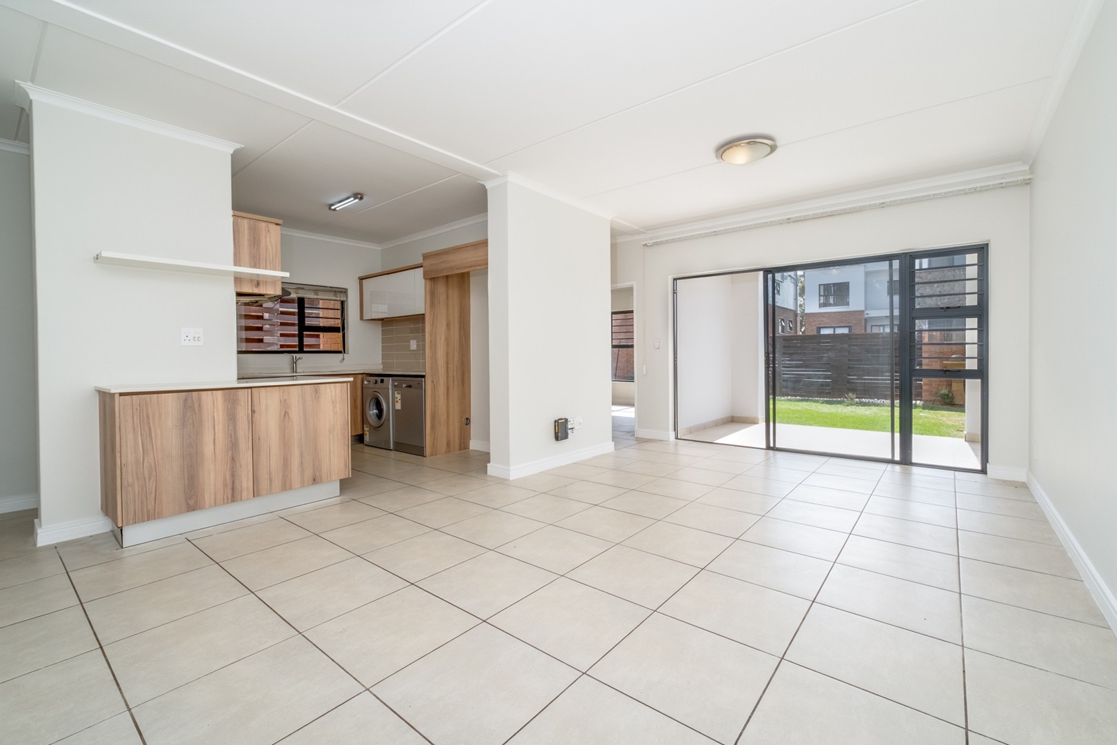Townhouse for sale in Linbro Park, Sandton, 100 m²