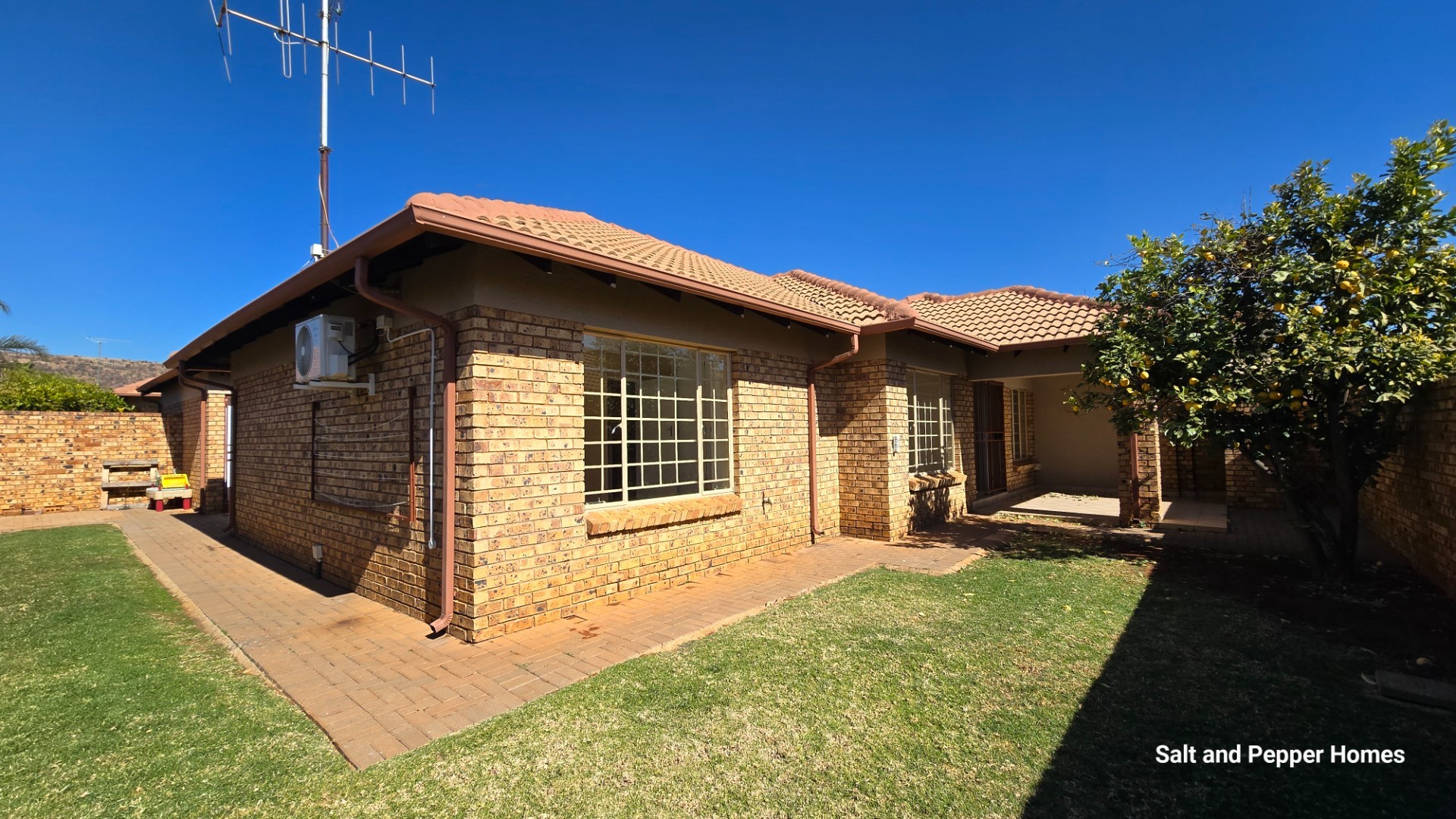 Townhouse for rent in Sinoville, Pretoria