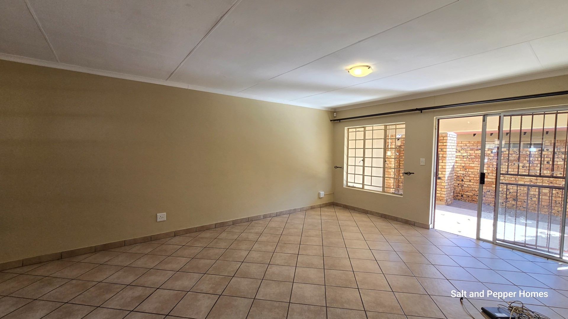 Townhouse for rent in Sinoville, Pretoria