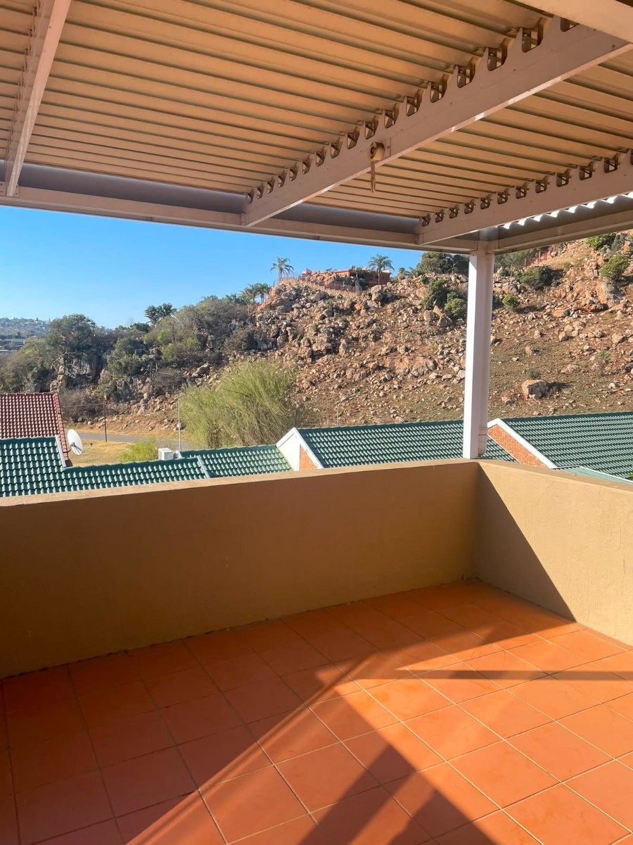 Townhouse for sale in Helderkruin, Roodepoort, 116 m²