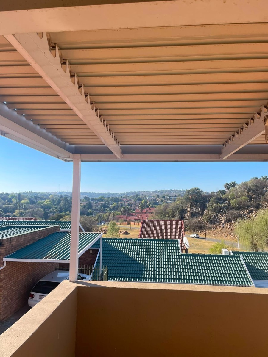 Townhouse for sale in Helderkruin, Roodepoort, 116 m²