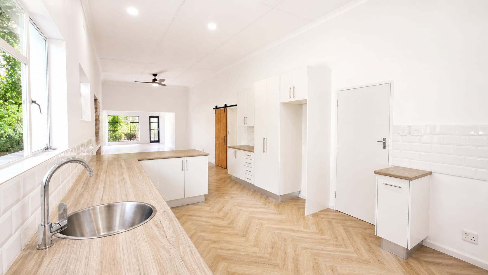 House for sale in Swellendam, 324 m²