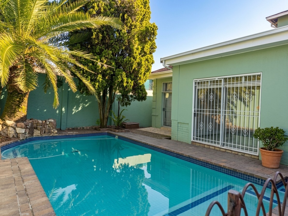 House for sale in Yeoville, Johannesburg, 495 m²