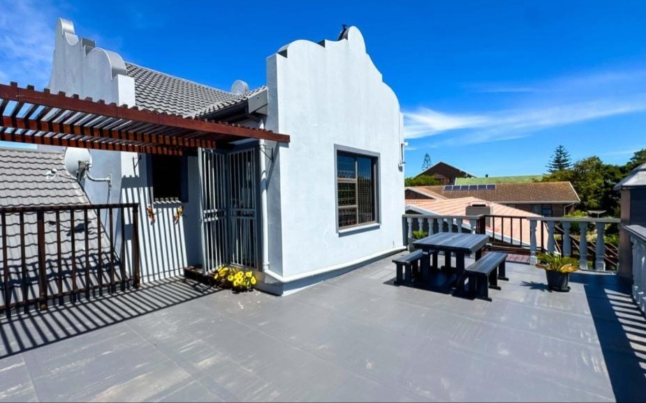 House for sale in Fraaiuitsig, Klein Brak Rivier, 457 m²