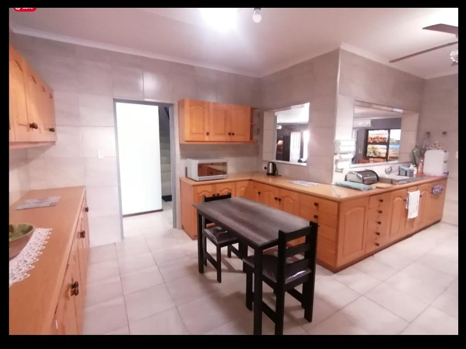 House for sale in Fraaiuitsig, Klein Brak Rivier, 457 m²