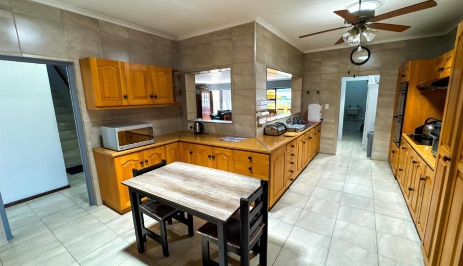 House for sale in Fraaiuitsig, Klein Brak Rivier, 457 m²