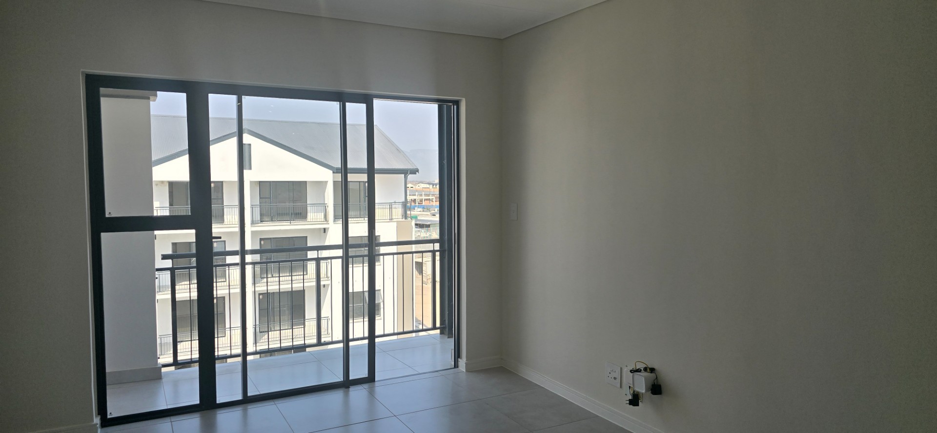 Apartment for rent in Sandown, Blouberg, 3509 (2nd floor), Suikerbos, 3708 Koeberg road, Sandown, Blouberg, Western Cape, 46 m²