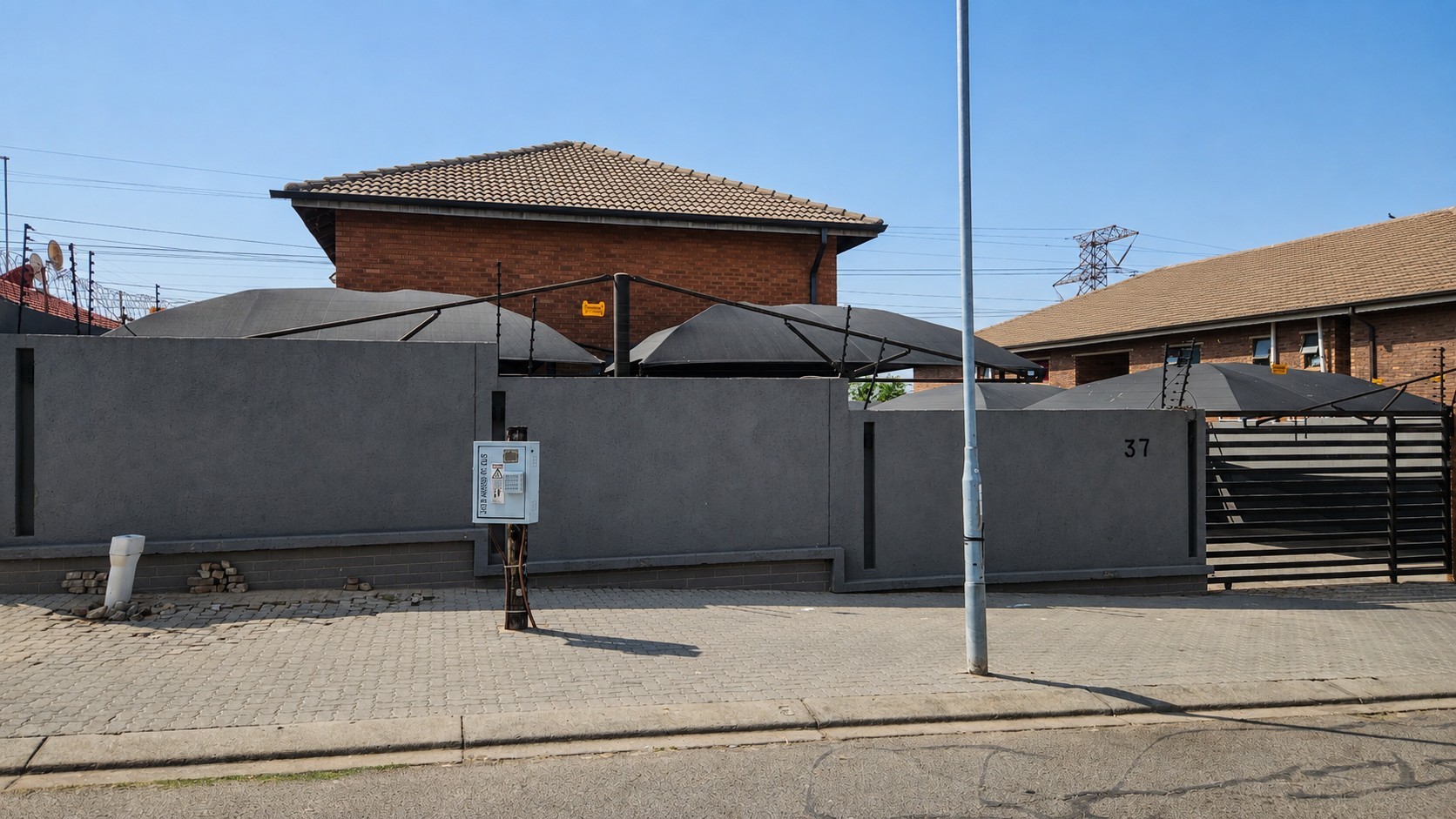 House for sale in Marlboro Gardens, Sandton, 970 m²