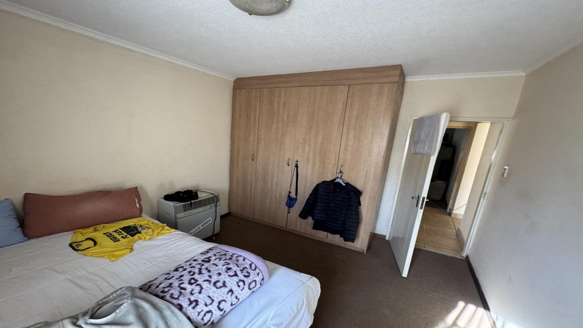 Apartment for sale in Meredale, Johannesburg, 61 m²