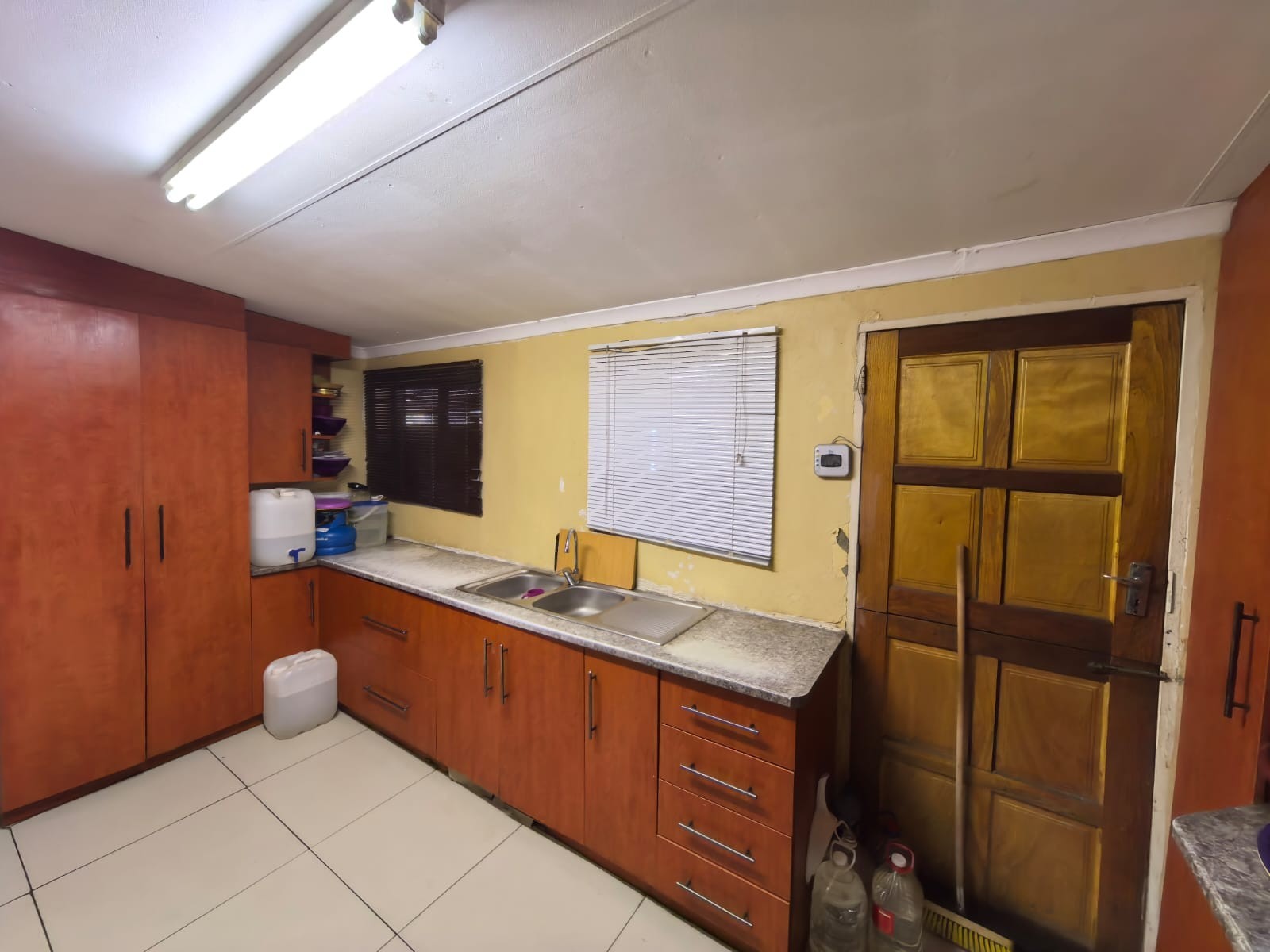 House for sale in Roodepan, Kimberley, 69 m²