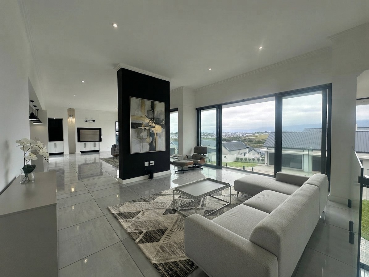 House for sale in Kingswood Golf Estate, George, 345 m²