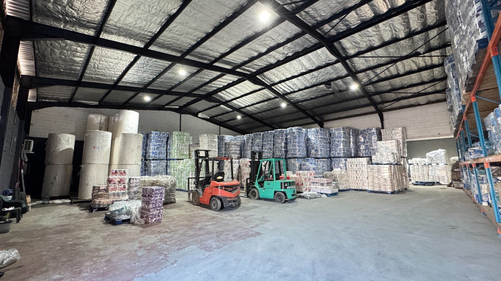 Warehouse for rent in Montague Gardens, Milnerton, 1600 m²