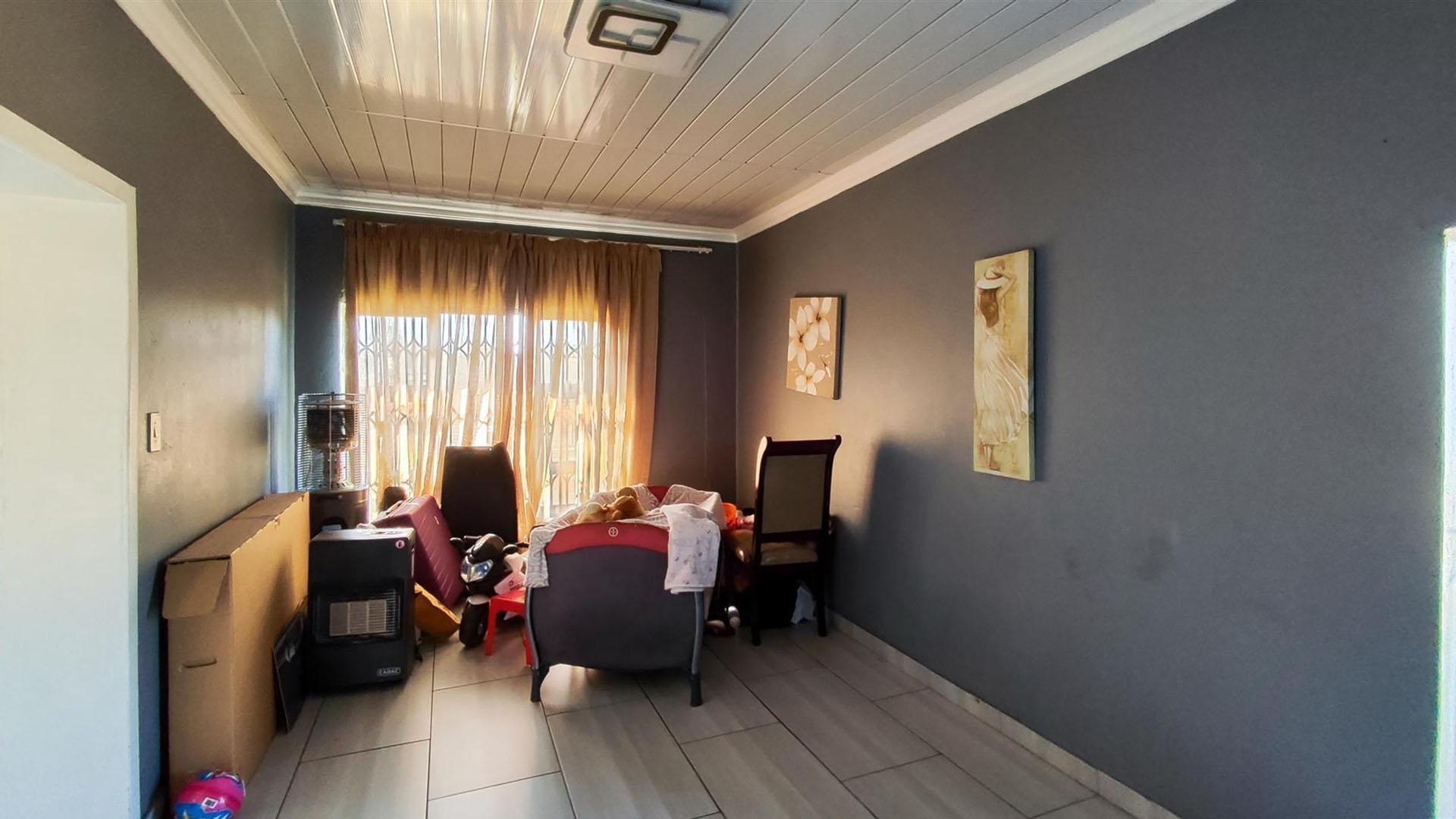 House for sale in Sharon Park, Nigel, 168 m²