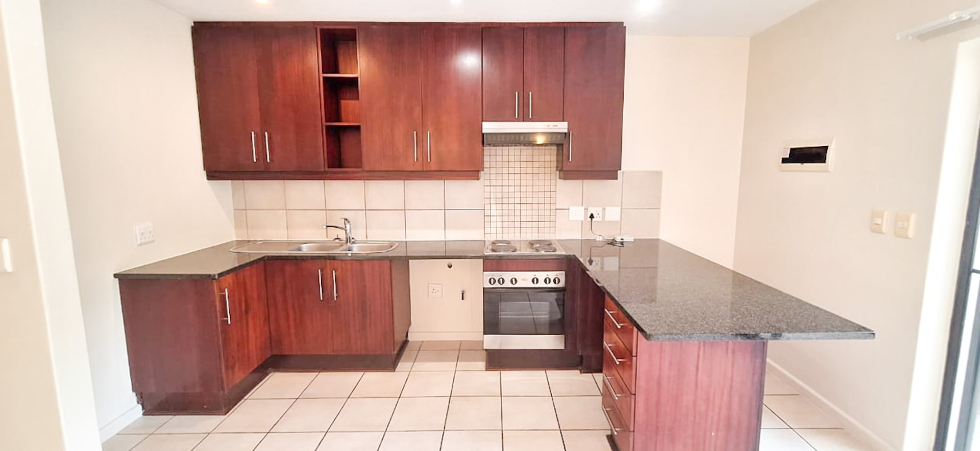 Apartment for sale in Knysna Central, Knysna, 33 Oyster Walk, Oyster Walk, 4 Fichat Street, Knysna Central, Knysna, Western Cape, 74 m²