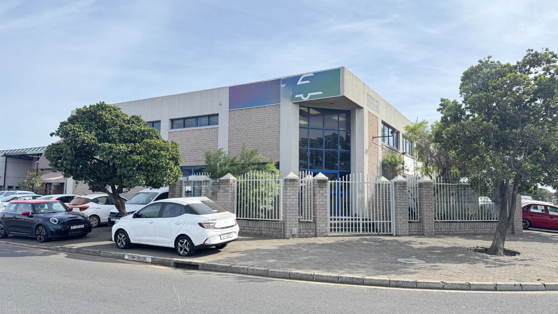 Warehouse for rent in Epping Industrial, Cape Town, 912 m²