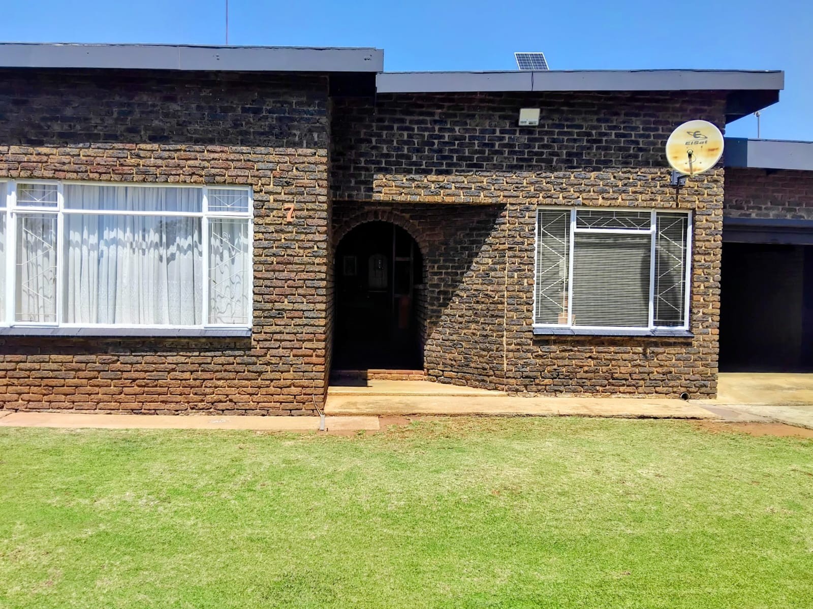 House for sale in Carletonville Central, Carletonville, 843 m²