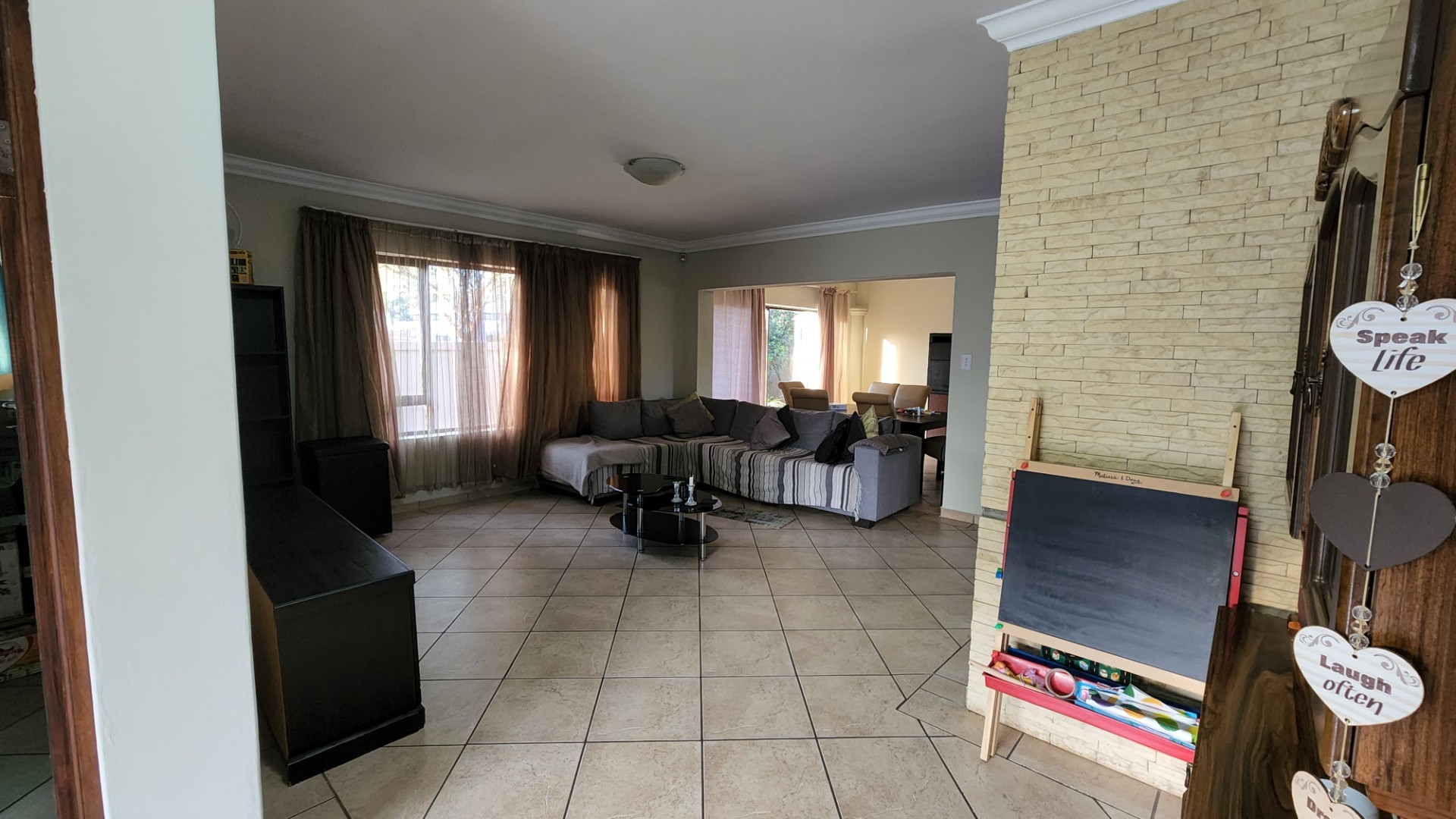 House for sale in Montana, Pretoria, 275 m²