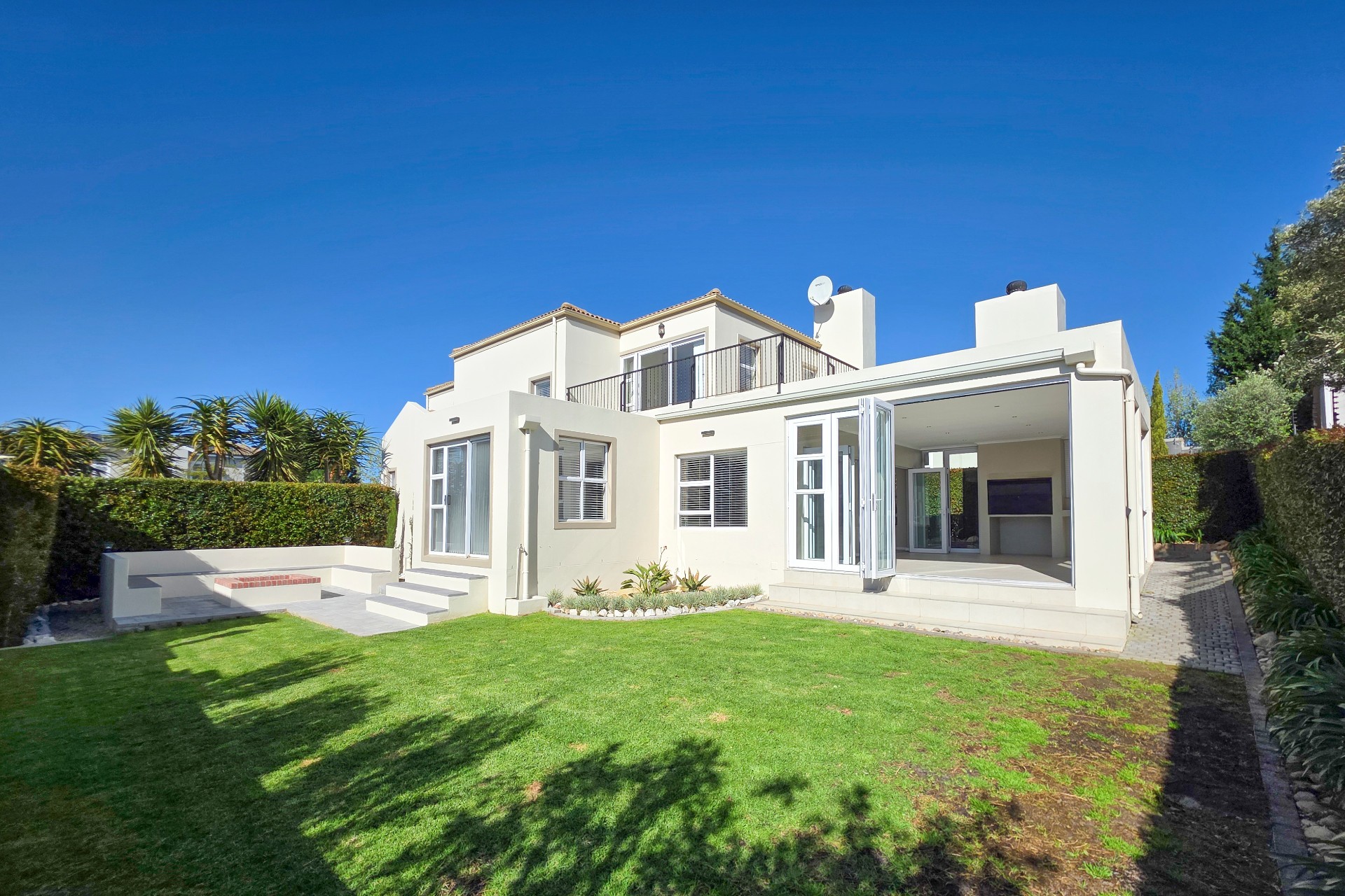 House for sale in Avalon Estate, Durbanville, 274 m²