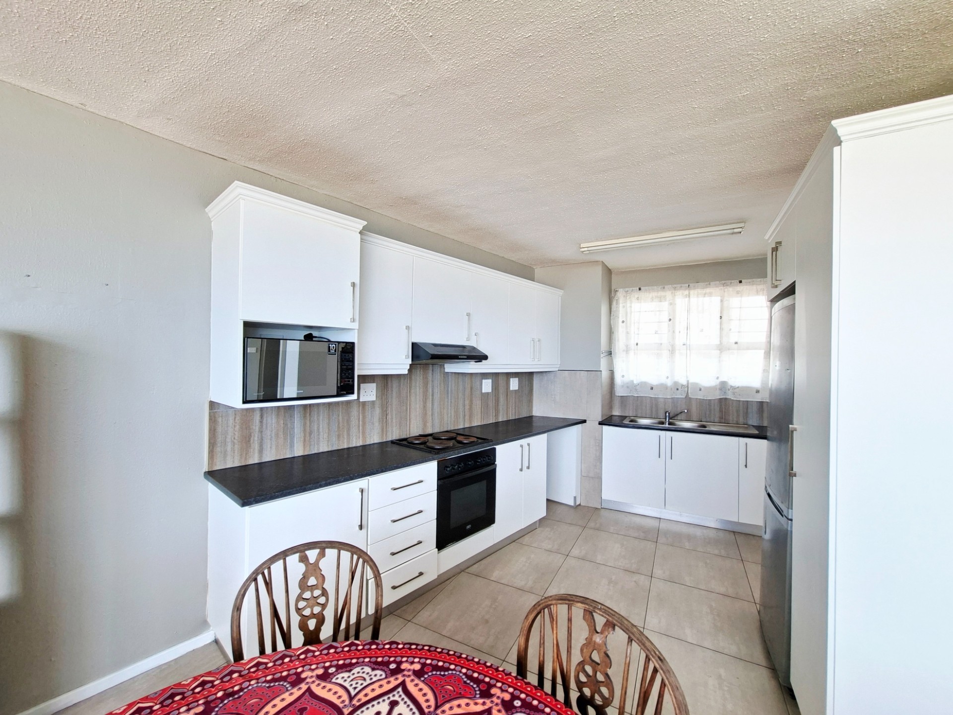 Apartment for sale in Doonside, Kingsburgh, KwaZulu Natal, 79 m²