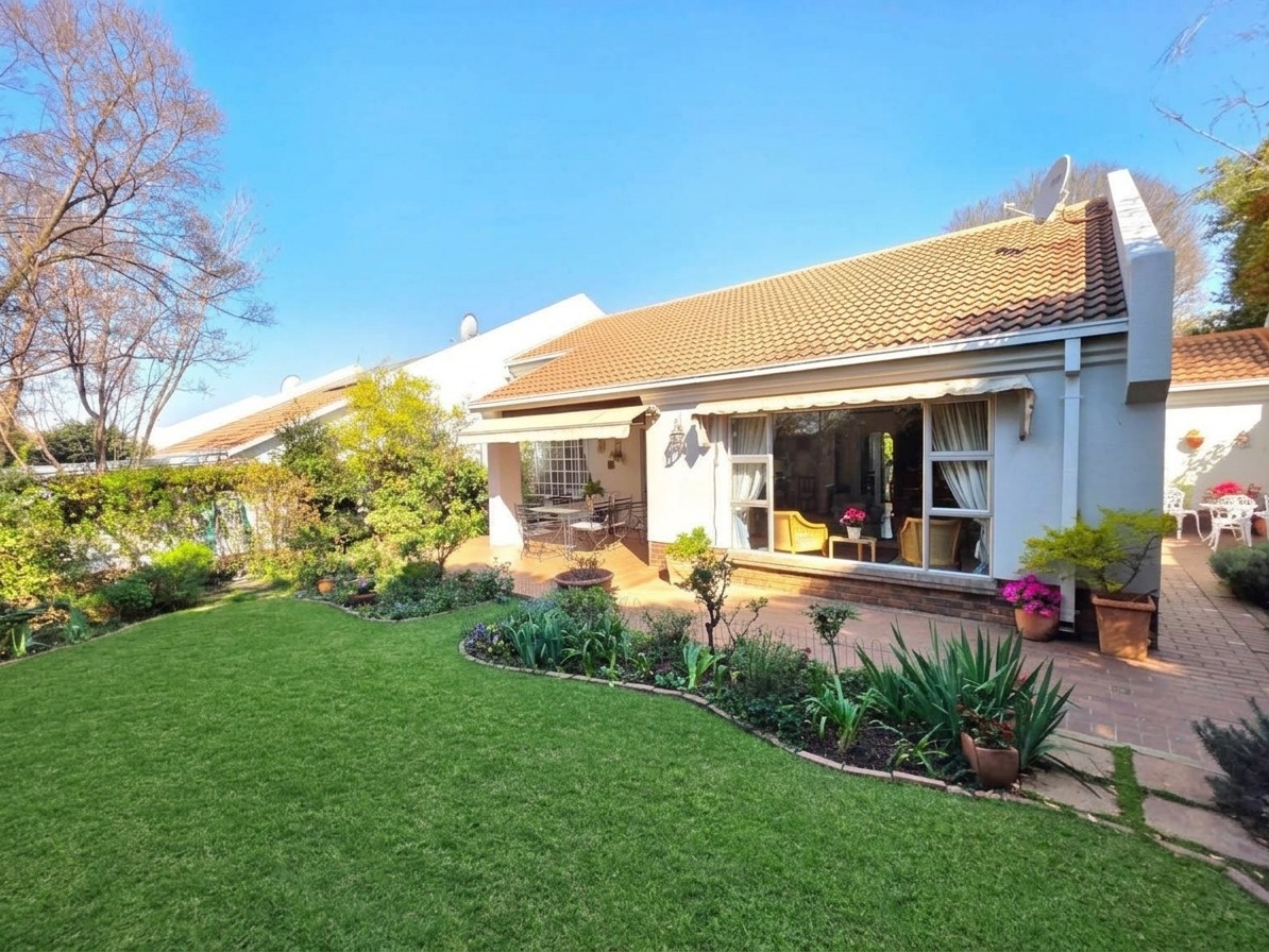 Townhouse for sale in Bryanston, Sandton, 145 m²