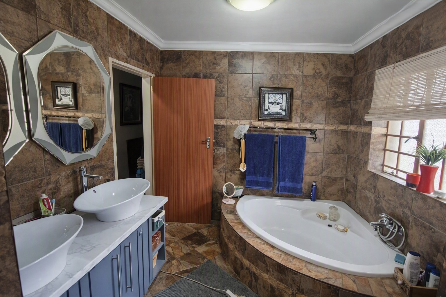 Small Holding for sale in Broederstroom, Hartbeespoort, North West, 72586 m²