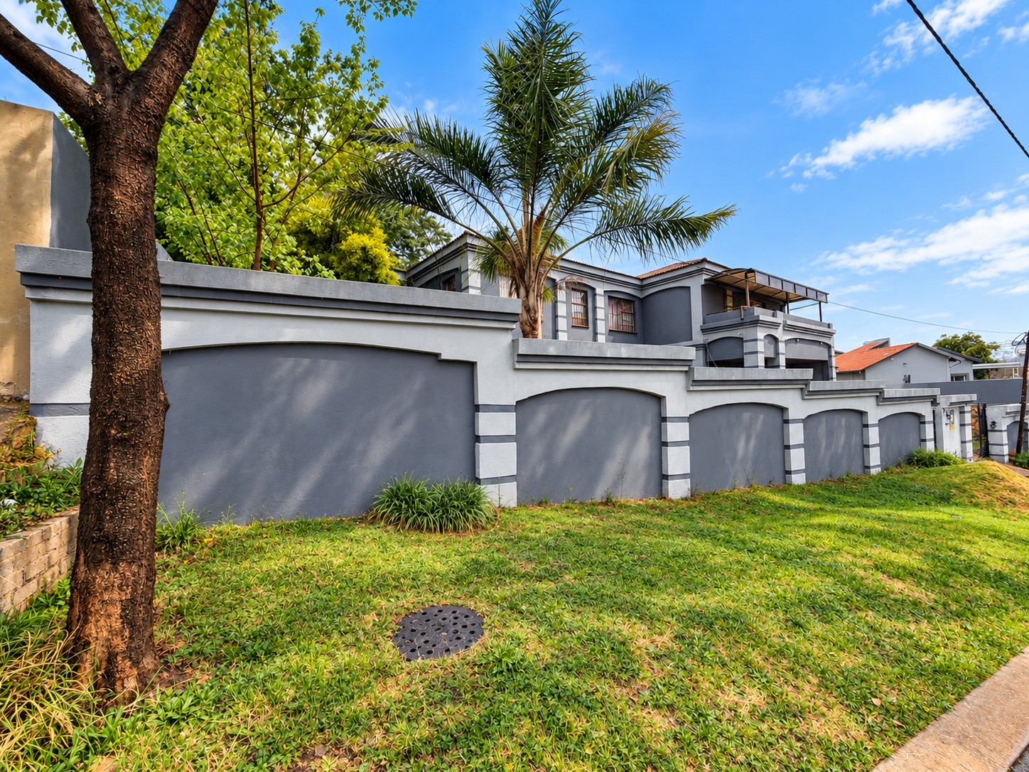 House for sale in Oakdene, Johannesburg, 1867 m²