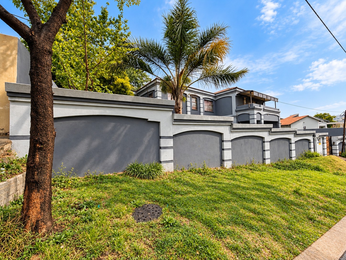 House for sale in Oakdene, Johannesburg, 1867 m²