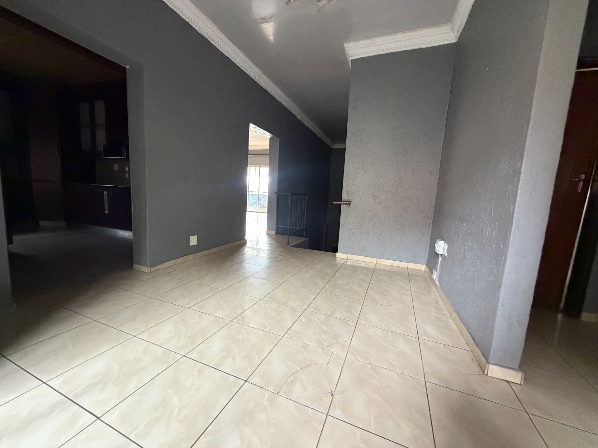 House for sale in Oakdene, Johannesburg, 1867 m²