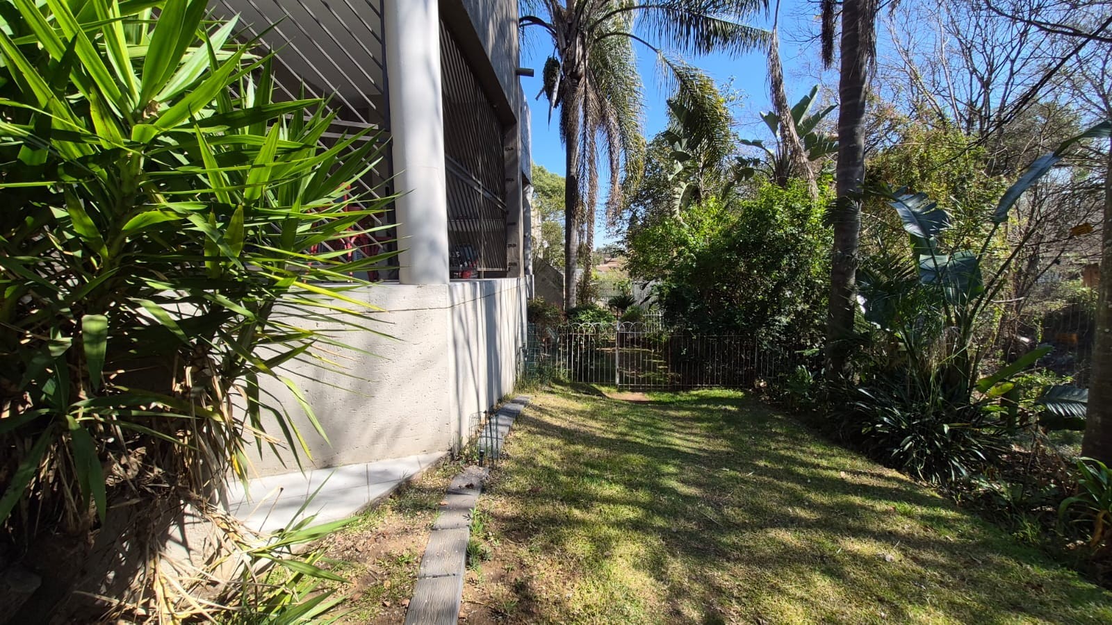 Apartment for rent in Bryanston, Sandton