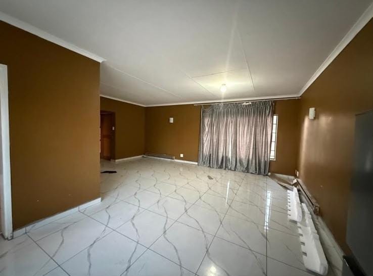 House for sale in Tasbet Park Ext 3, Tasbet Park, Witbank, 136 m²