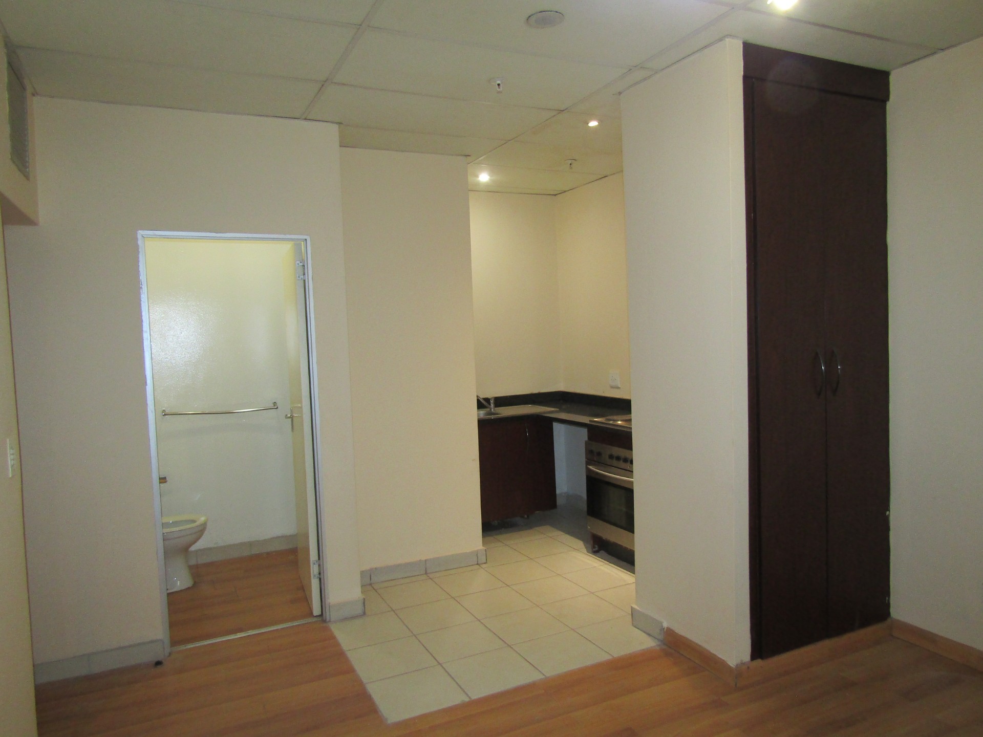 Apartment for rent in Johannesburg Central, Johannesburg, 2, Colosseum, 41 Kruis Street, Johannesburg Central, Johannesburg, Gauteng