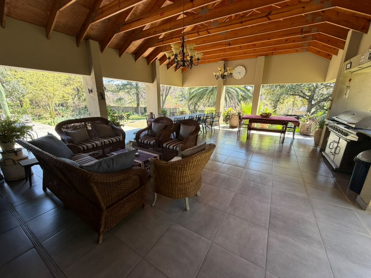 House for sale in Bryanston, Sandton, 874 Brooke Ave, Bryanston, Sandton, Gauteng, 550 m²