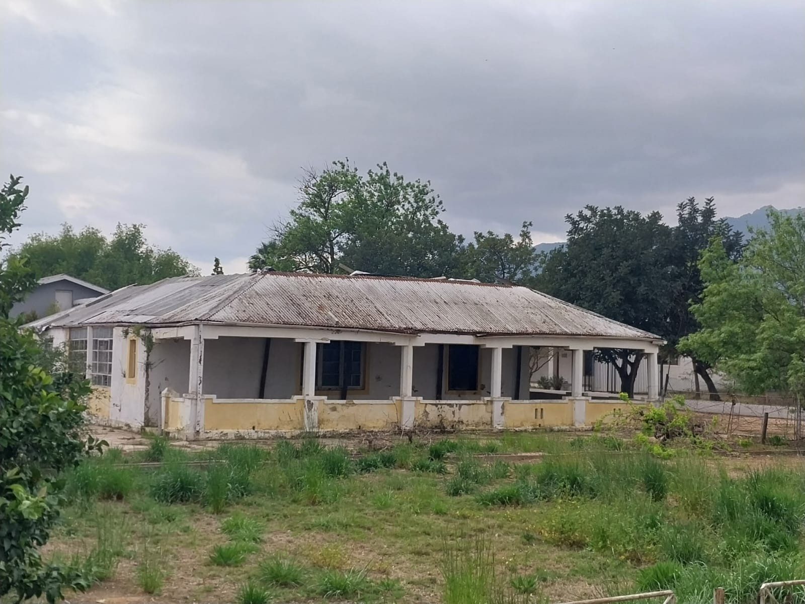 House for sale in Porterville, 220 m²