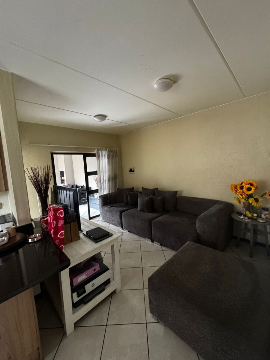 Apartment for rent in Goedeburg, Benoni, 00 0, Waterfall park, 0 Beryl street, Goedeburg, Benoni, Gauteng