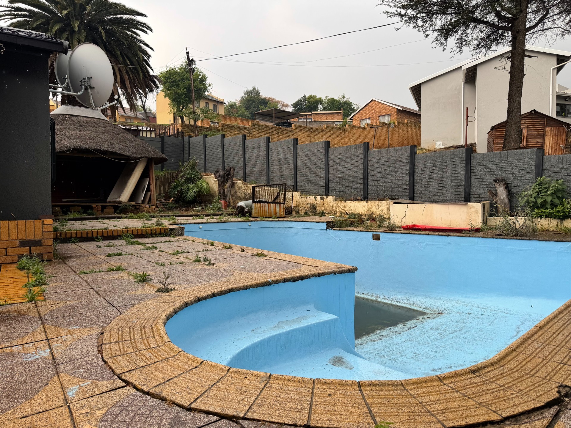 House for sale in Naturena, Johannesburg, 950 m²