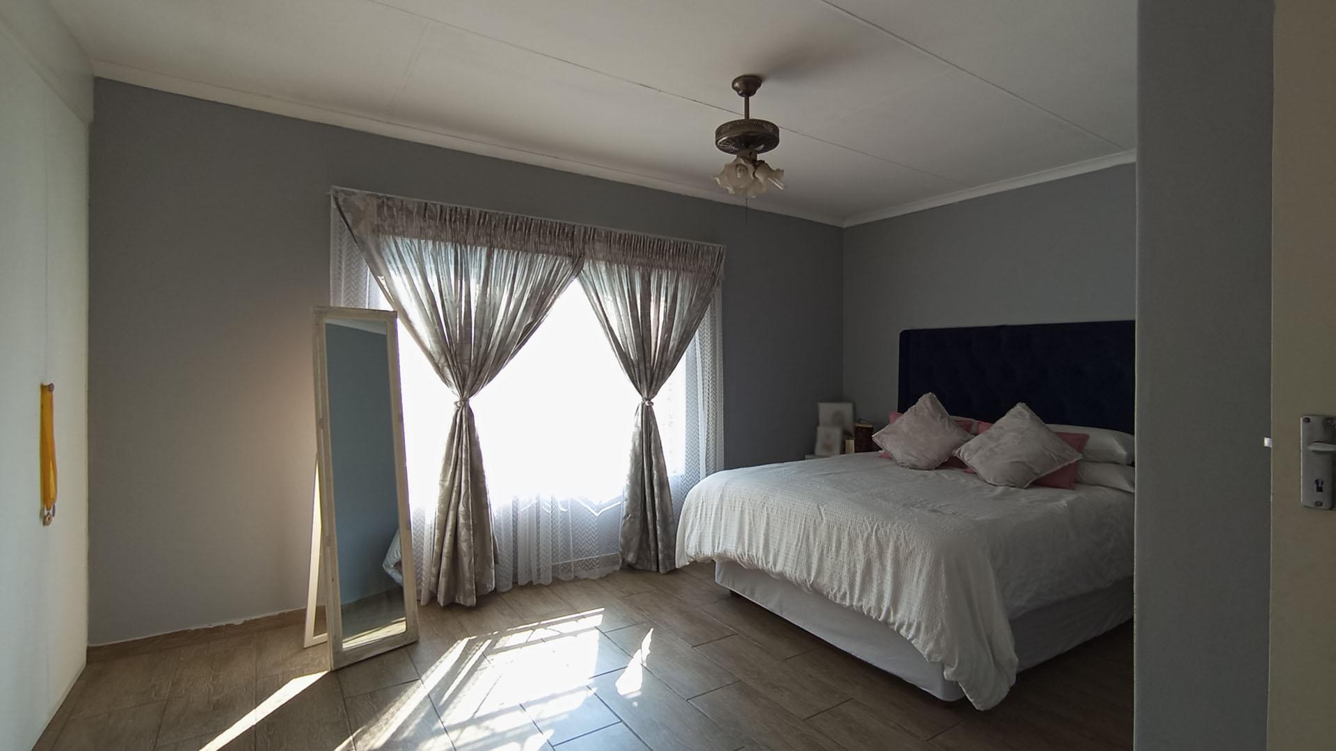 House for sale in Highveld, Centurion, 215 m²