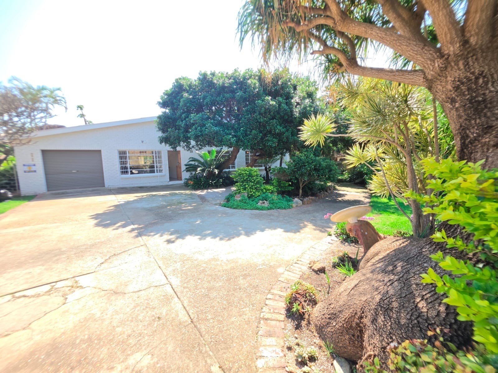 House for sale in Noorsekloof, Jeffreys Bay, 285 m²