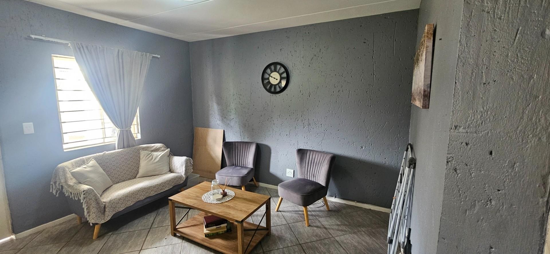 Apartment for rent in Van Der Hoff Park, Potchefstroom, North West