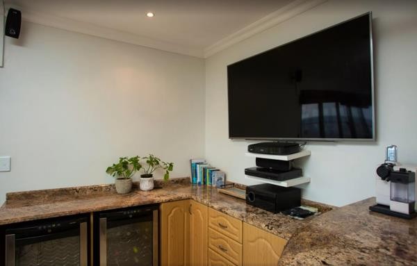 House for sale in Amanzimtoti, KwaZulu Natal, 1860 m²