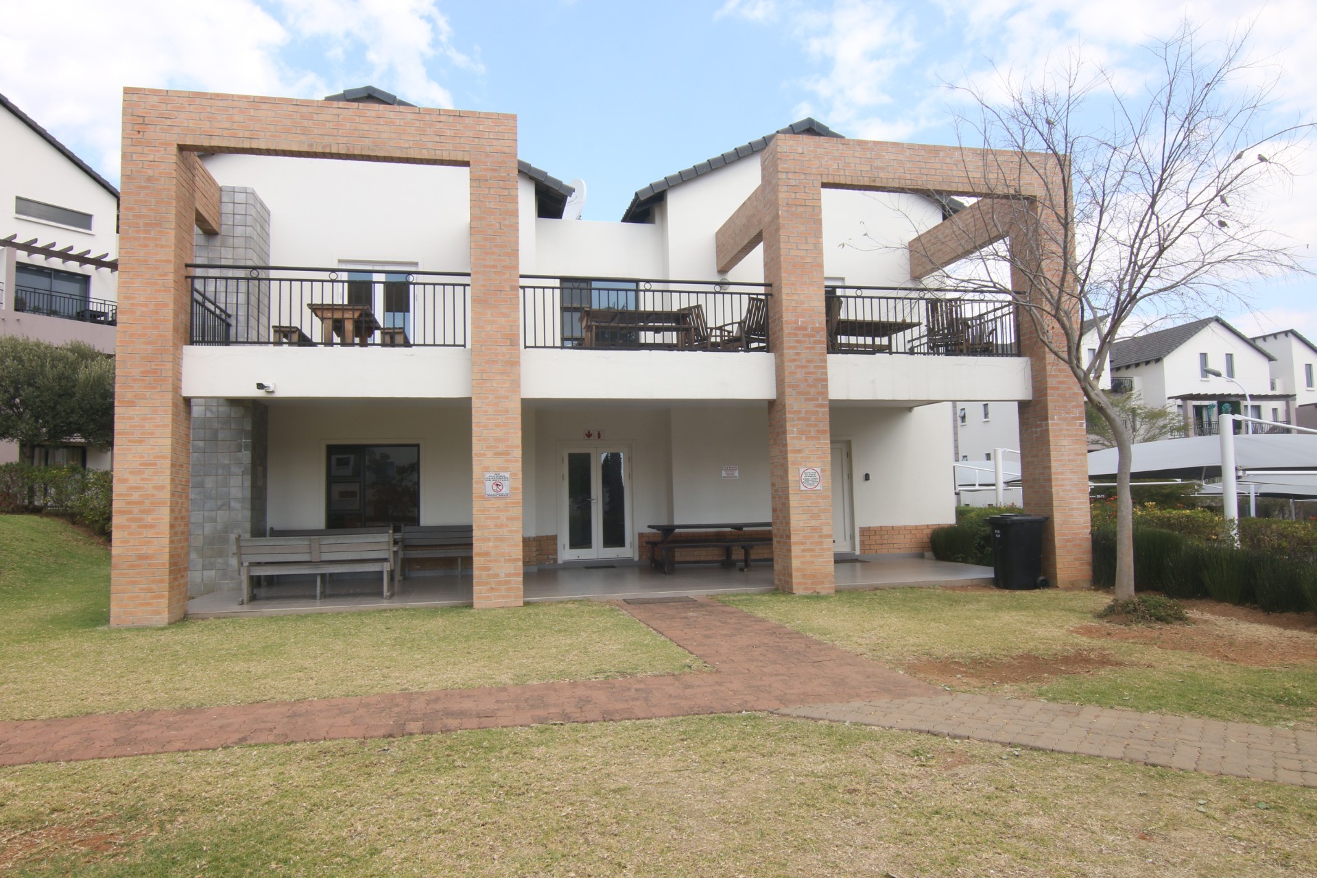 Apartment for sale in Dainfern, Sandton, 56 m²
