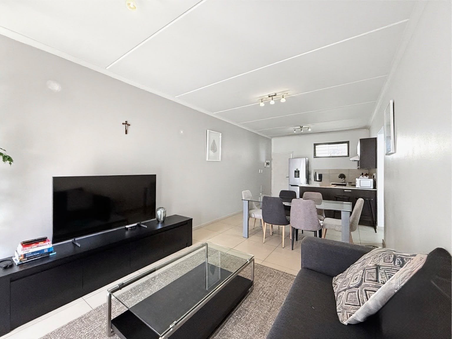 Apartment for sale in Dainfern, Sandton, 56 m²