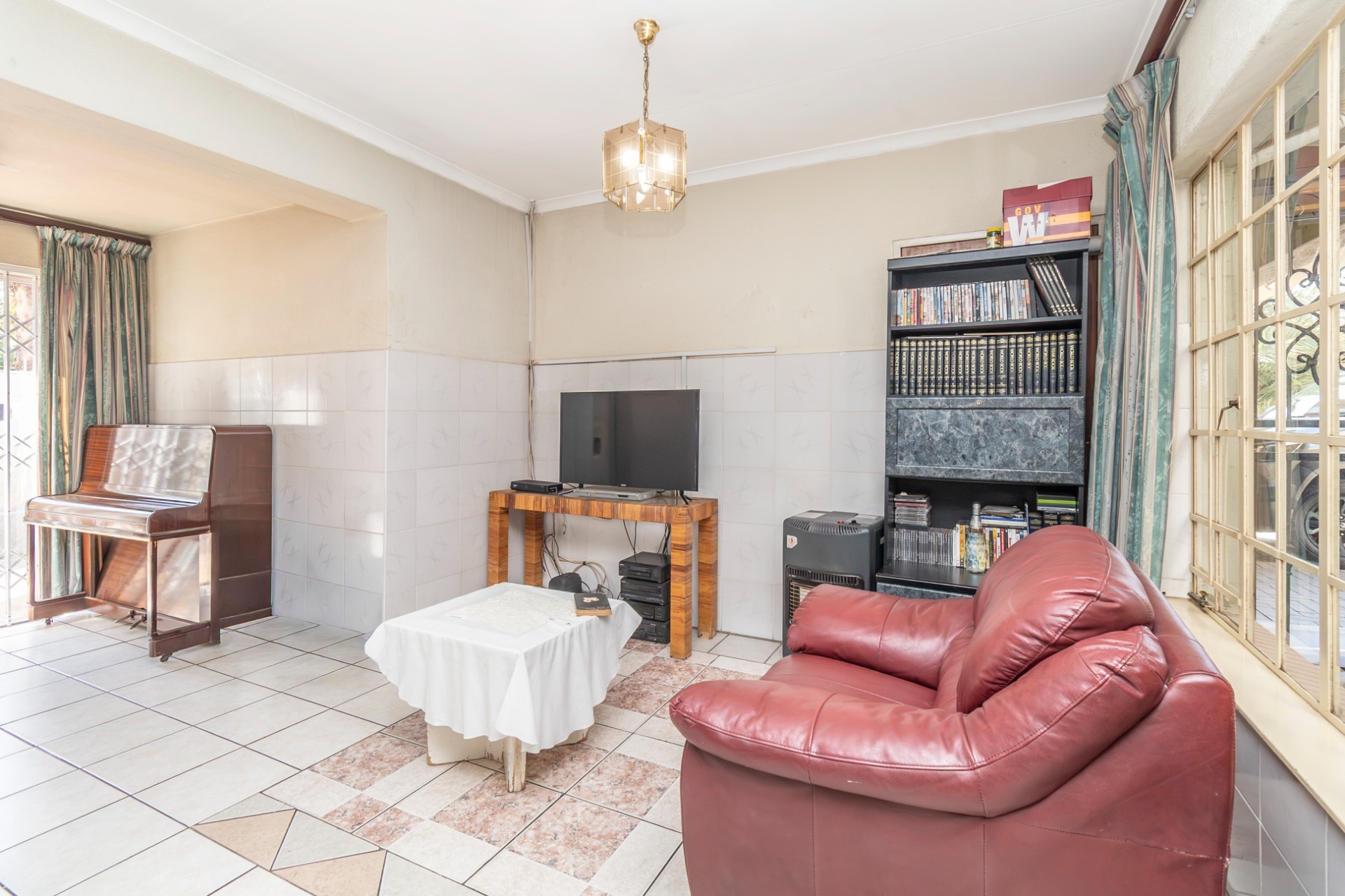House for sale in Fourways, Sandton, 690 m²