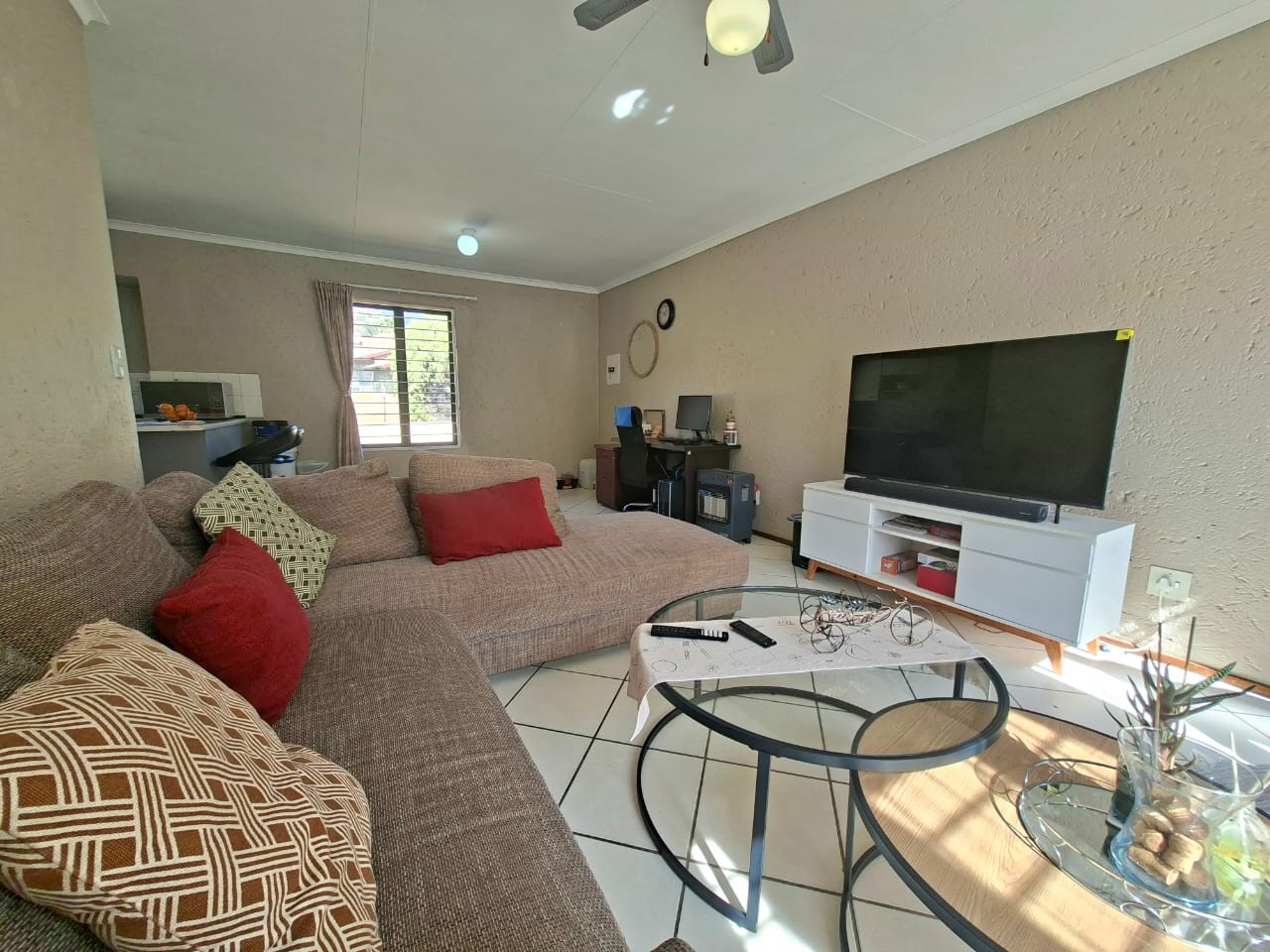 Apartment for sale in Roodekrans, Roodepoort, 83 m²