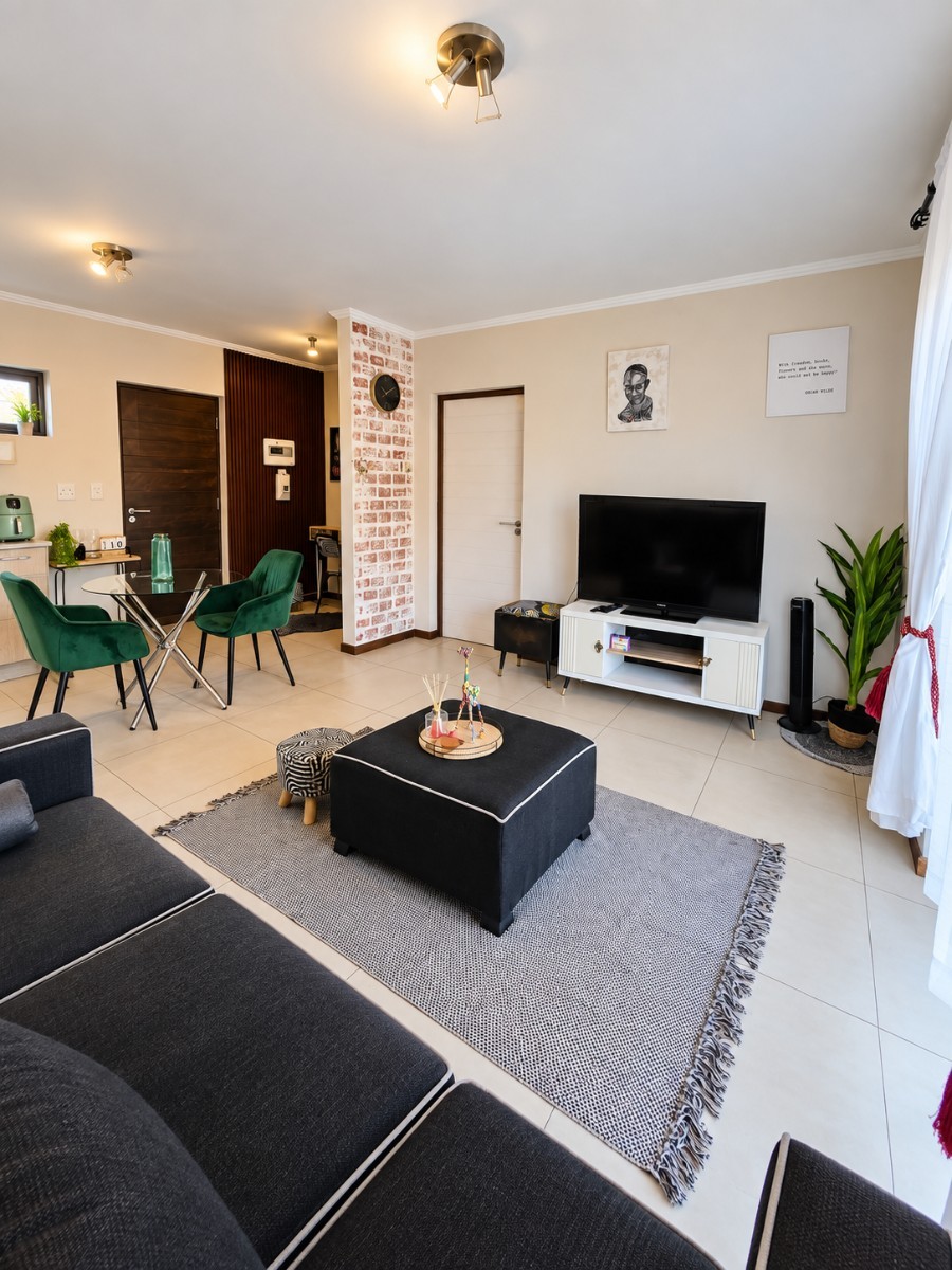 Apartment for sale in Jackal Creek Golf Estate, Randburg, 50 m²