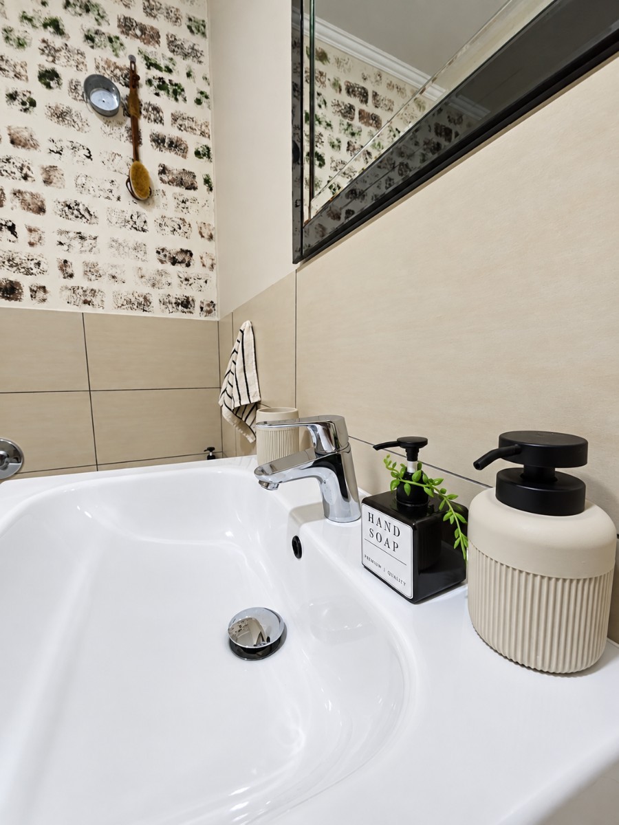 Apartment for sale in Jackal Creek Golf Estate, Randburg, 50 m²