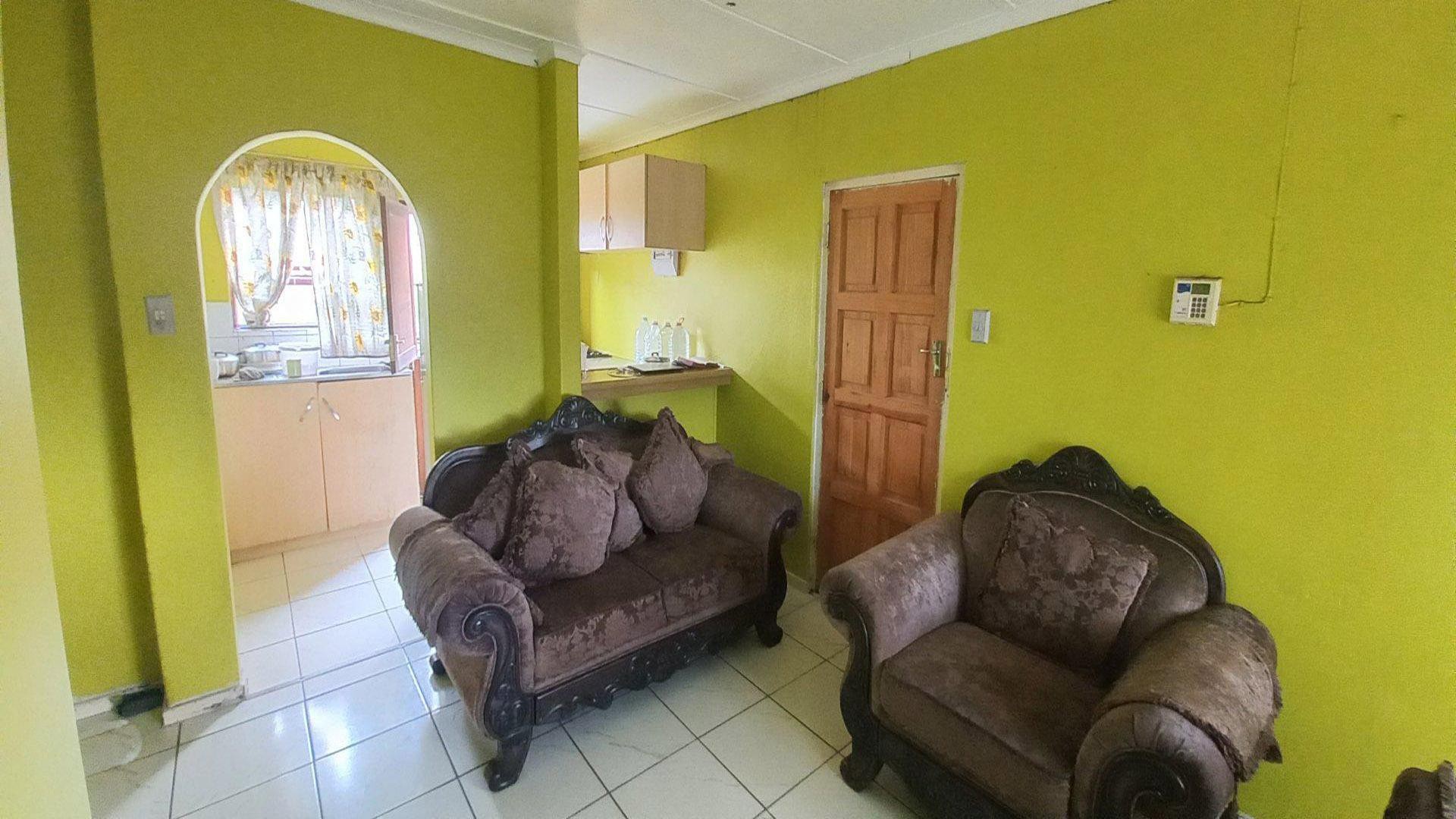 House for sale in Mdantsane Nu 17, Mdantsane, East London, 300 m²