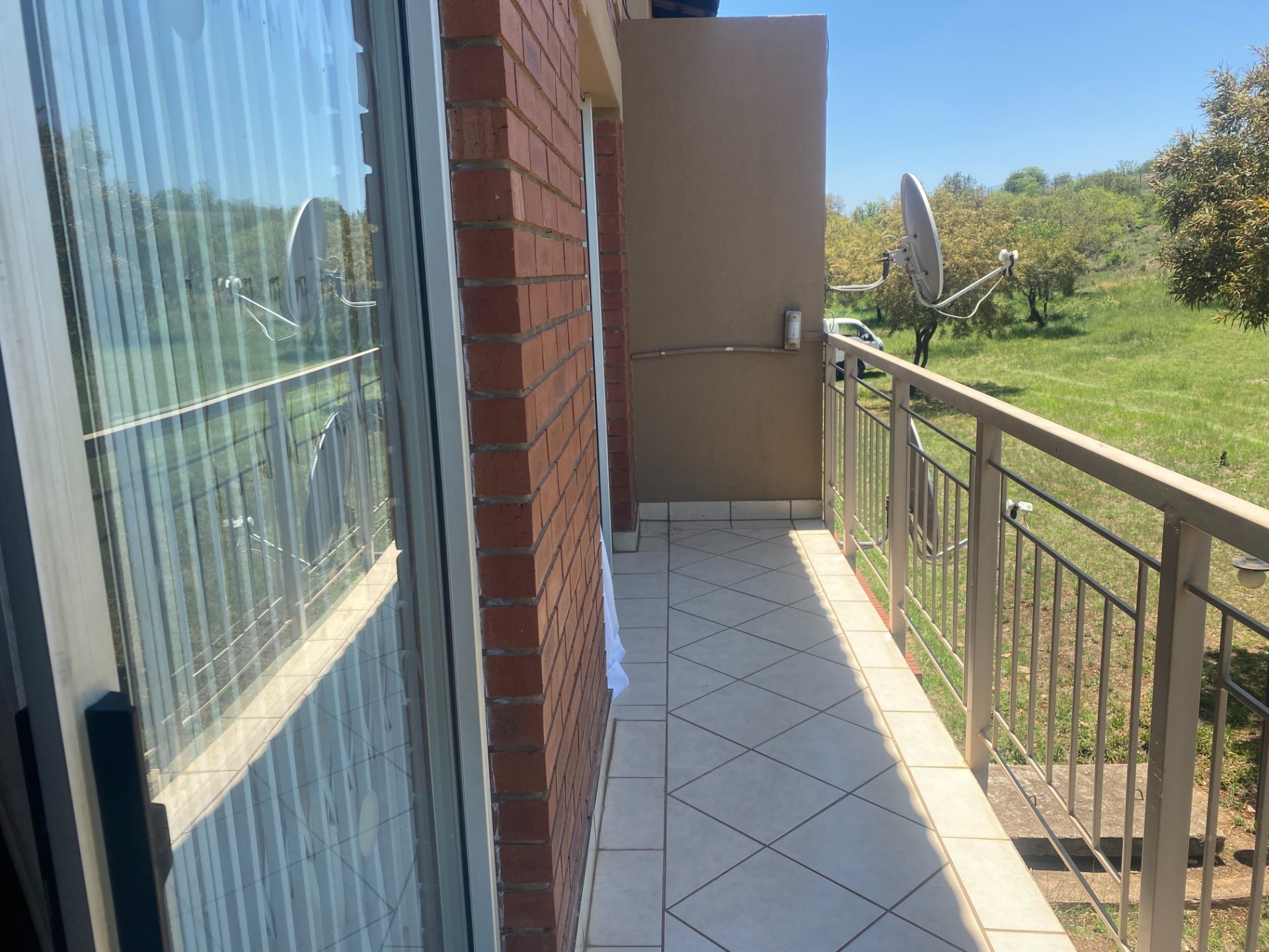 Apartment for rent in Equestria, Pretoria